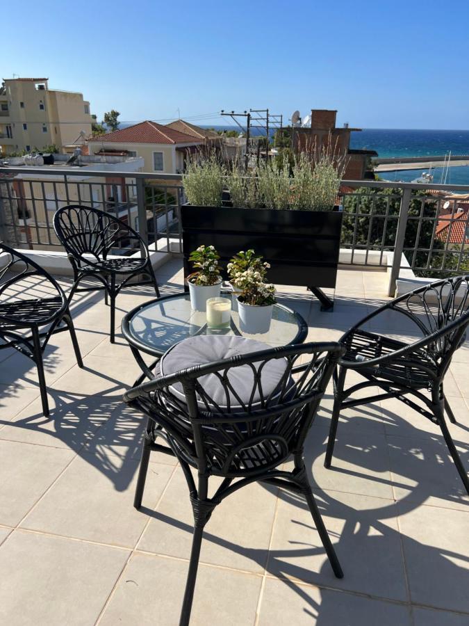 Magical Seaside Town Boutique Apts 2 Apartment Kyparissia Exterior photo